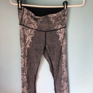 Lulu patterned leggings